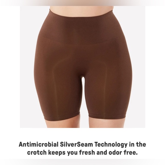 Fabletics YITTY Nearly Naked Shapewear High Waist Short - Picture 8 of 11